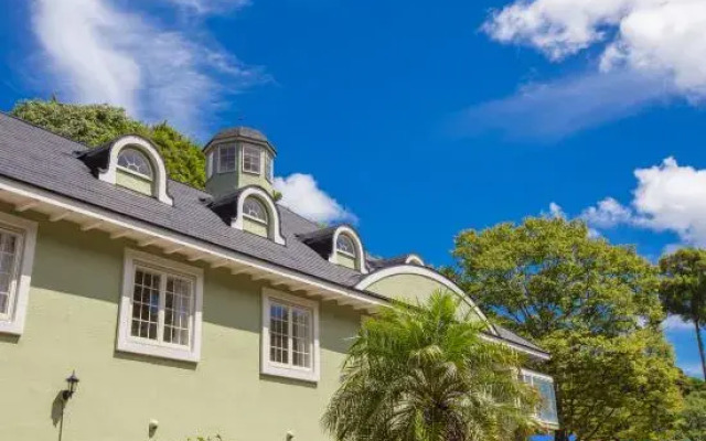 The Lighthouse Seaside Inn