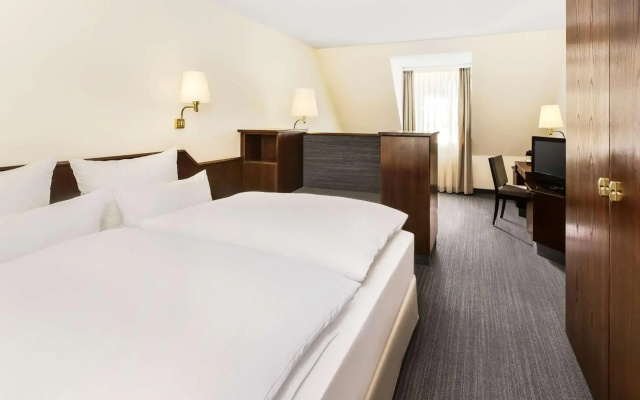 elaya hotel noerdlingen, Trademark by Wyndham