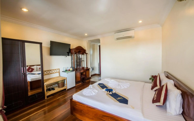 Seng Hout Hotel