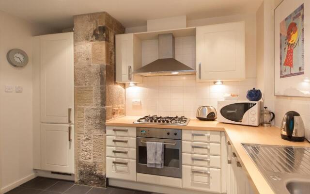 Edmonstone Suite Old Town