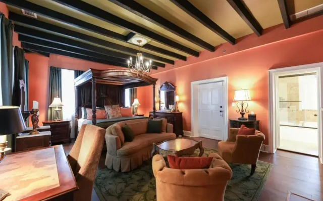 Casa De Solana Bed & Breakfast