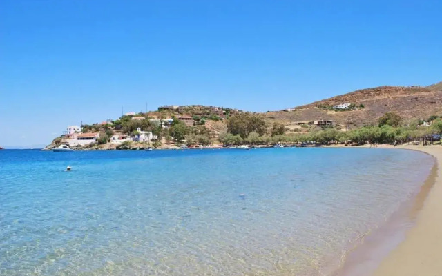 VILLA BEAUTIFIS in Kea, 4BDR/7prs, pool, seaview