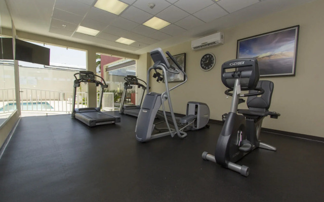 Holiday Inn Express Guadalajara Aeropuerto by IHG