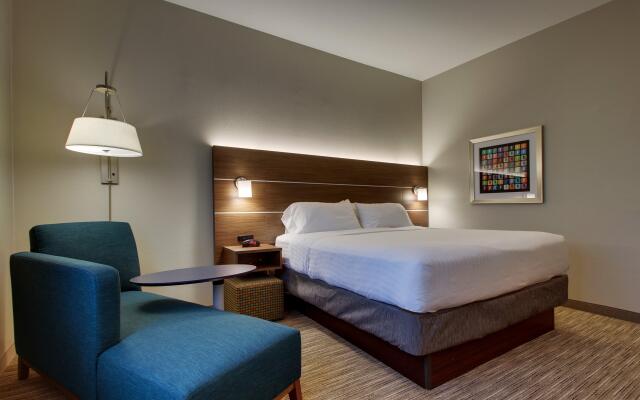 Holiday Inn Express Hotel & Suites Vernon College Area, an IHG Hotel