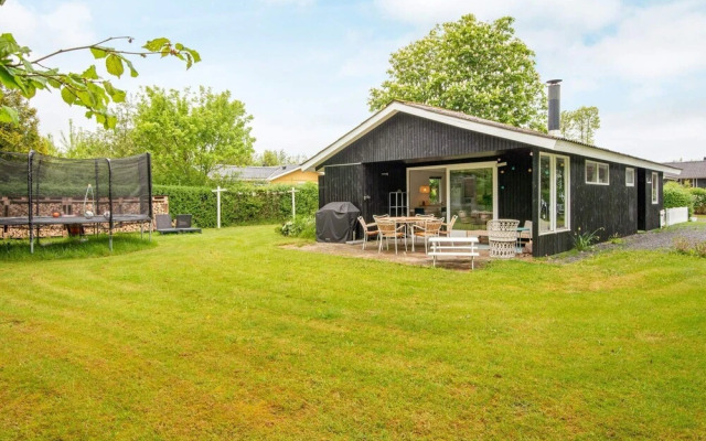 6 Person Holiday Home in Juelsminde