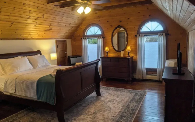 The Carriage House Inn Bed and Breakfast