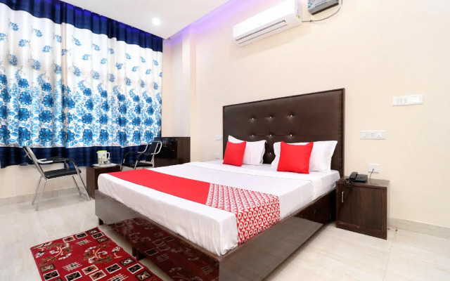 Capital O 33383 Albie Stay Inn