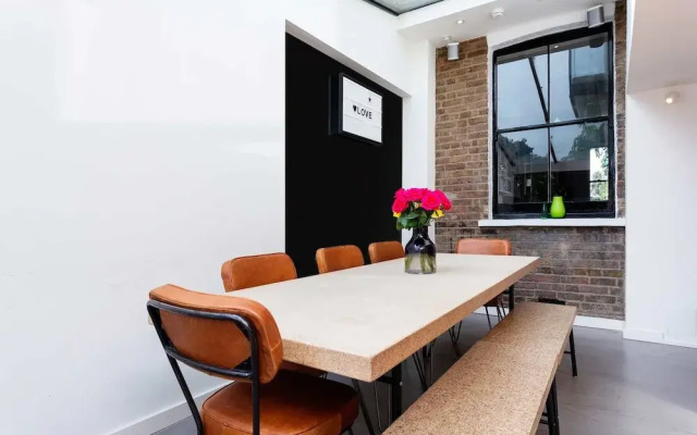 Pared-back Elegance