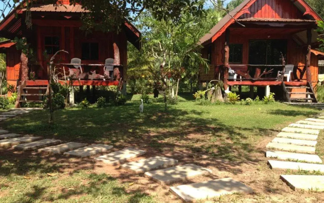 Friendly Koh Jum