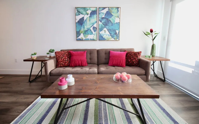 LA Luxury Suites Free Parking 2BD2BA