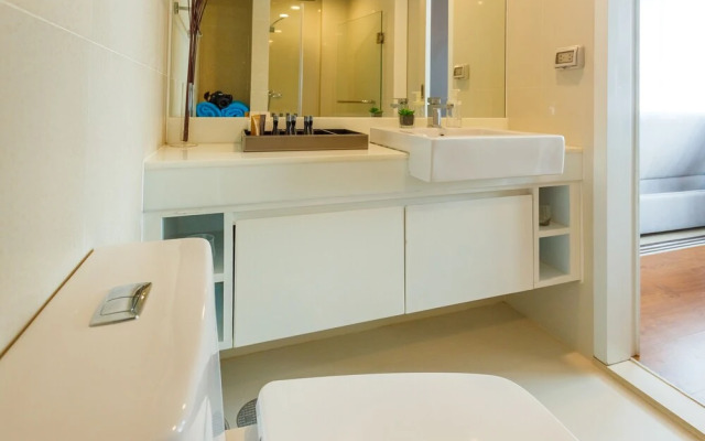 The Aristo Resort 11 by Holy Cow