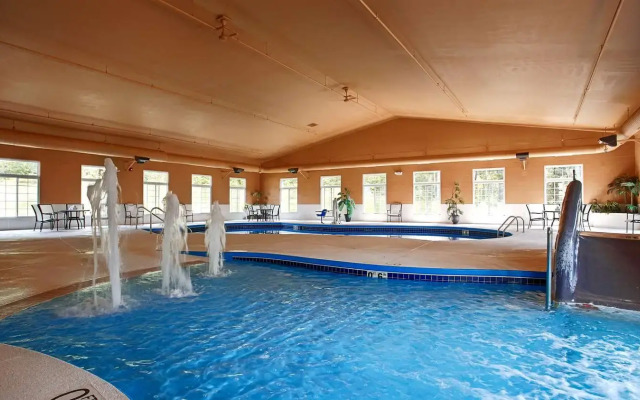 Best Western Crandon Inn & Suites