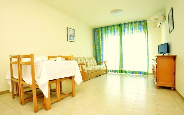 Rentalmar Pins Marina