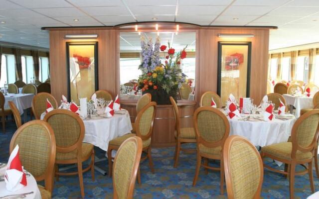 Regis Hotelschiff 3* Köln