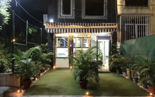 Royal Comfort Castle By OYO Rooms