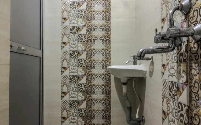 Hotel Ashirwad By OYO Rooms