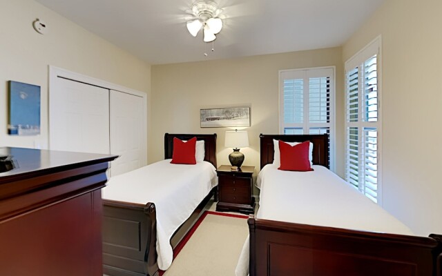 Emerald Dolphin by Southern Vacation Rentals