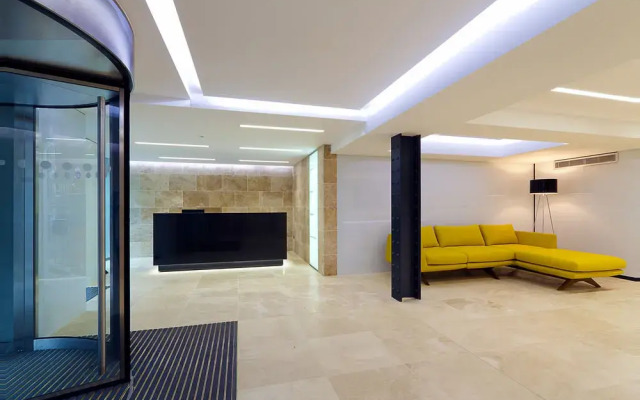 Fetter Lane Apartment