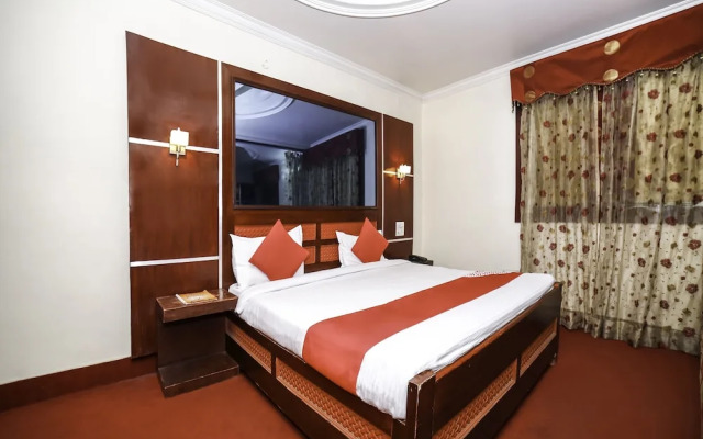 OYO 28071 Hotel Prakash Regency
