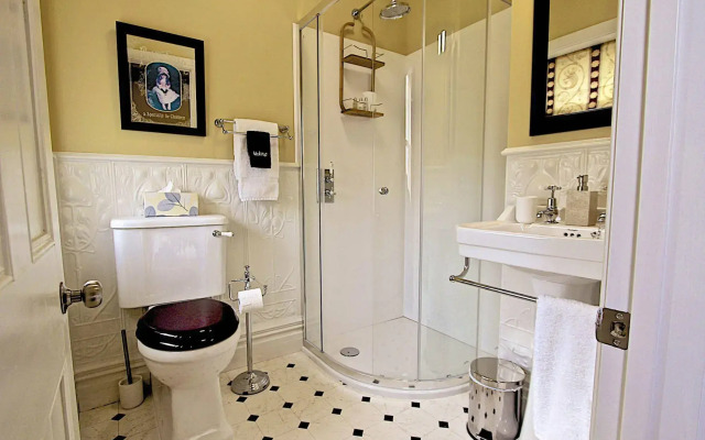 Bard House Bed & Breakfast