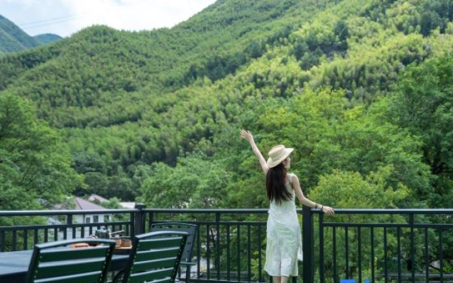 Anji Suishe · Light Luxury Garden Family Vacation (North Zhejiang Canyon Rafting Shop) – People – Huzhou