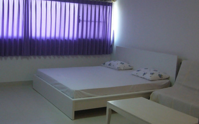 T8 Guesthouse Challenger Muang Thong Thani