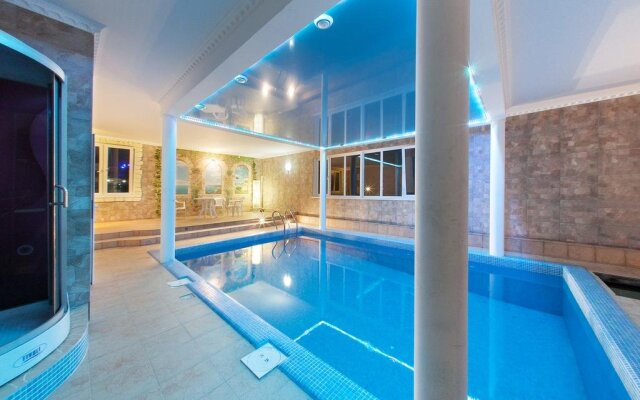 HappyLinn Hotel