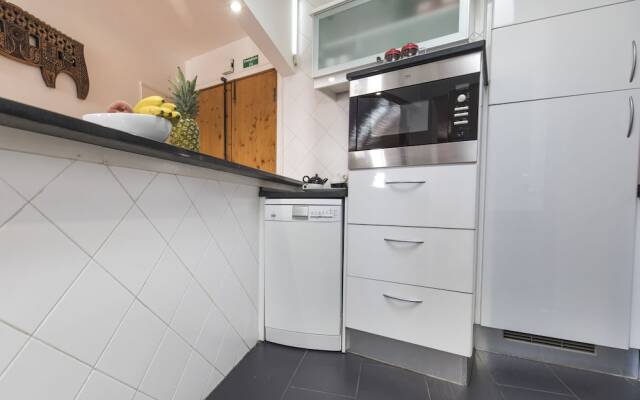 Santa Justa Elevator by Rentestate