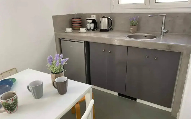Sabbia Apartments 100m from Perissa Beach