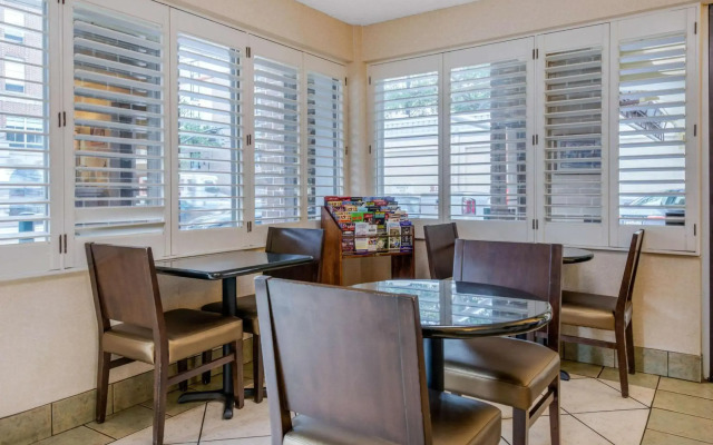 Quality Inn Savannah Historic District