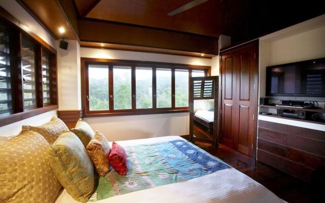 Lotus House