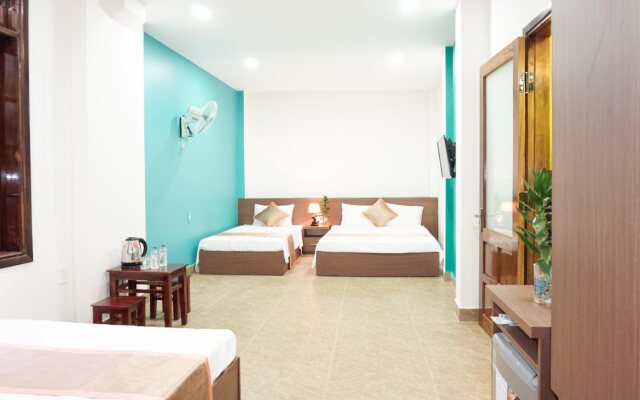 Hung Long Hostel