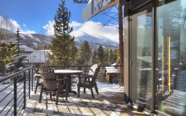 White Cloud Mountain Home