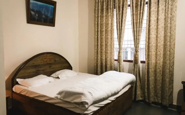 OYO 13385 Home Peaceful 1BHK Dharamshala