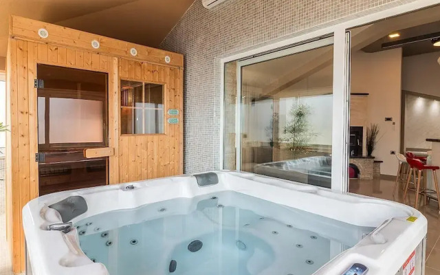 Luxury Villa Maxima