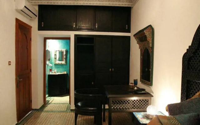 Riad Naila