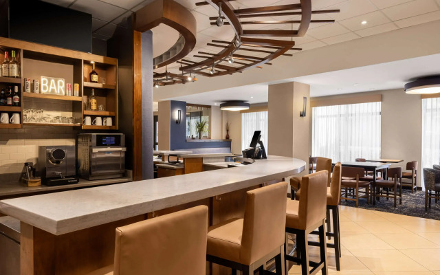 Hyatt Place Atlanta Airport-South