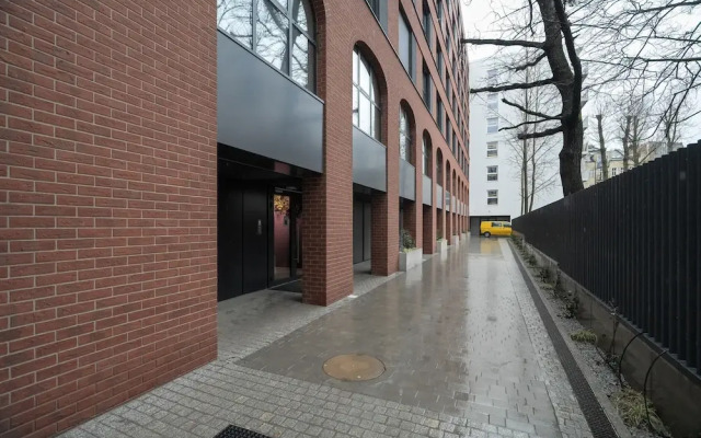 Old Market Square Studio by Renters