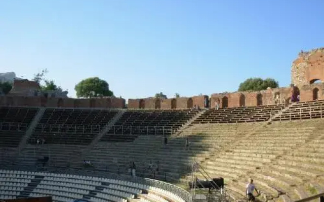 Hostel Taormina's Odyssey B