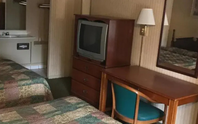 Home Town Inn