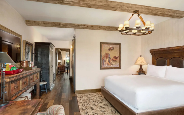 Hotel Drover, Autograph Collection