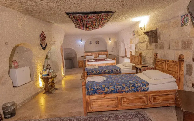 Zeus Cave Suites