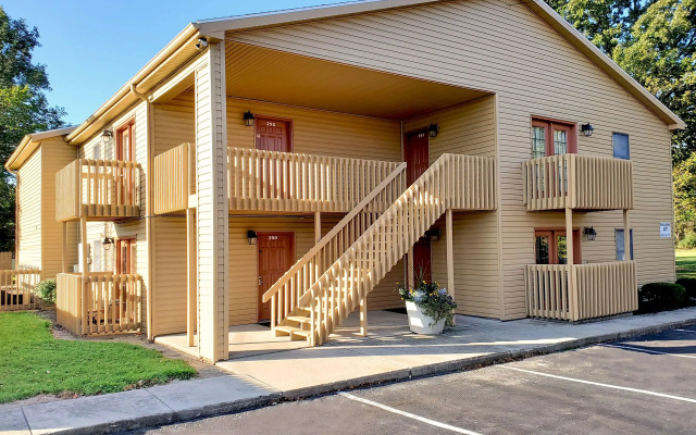 Americas Best Value Inn & Suites St. Marys