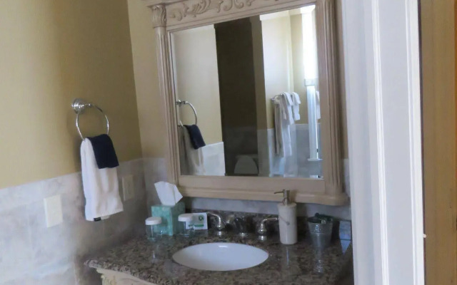 The Swope Manor Bed & Breakfast