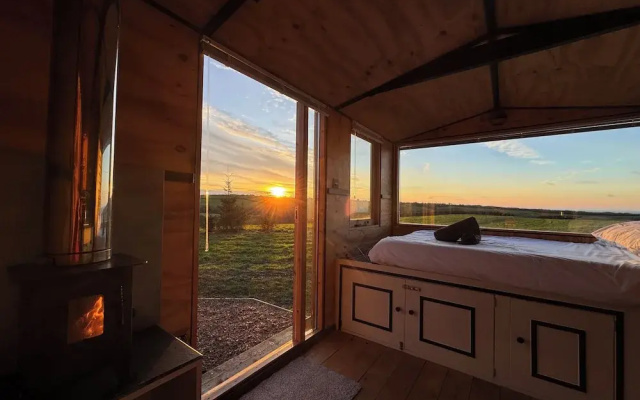 Secluded Cabin Retreat in Ilfracombe