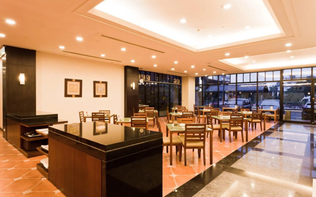 The Loft Seaside Suites