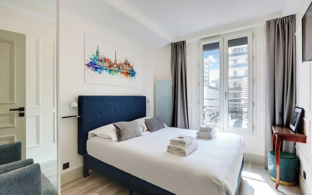 Modern Apartment With Balcony - 2br/6p- Roquette