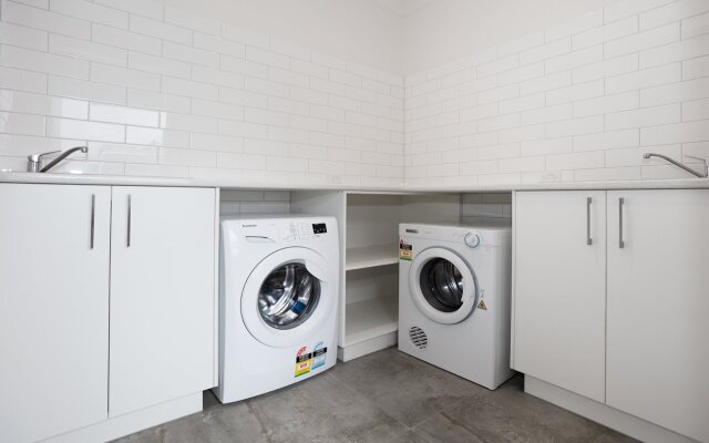 Newington Apartments