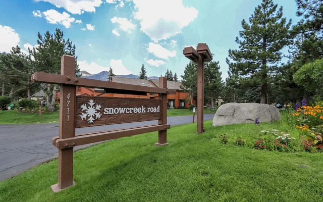 Snowcreek III 441 Pet-Friendly, BBQ Grill, Updated and On the Snowcreek Meadow by RedAwning