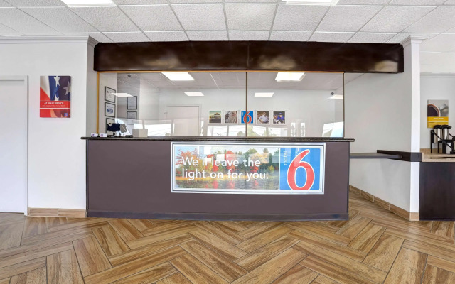 Motel 6 Jacksonville, NC